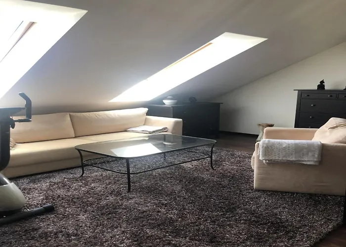 Comfortable On Jamno, *